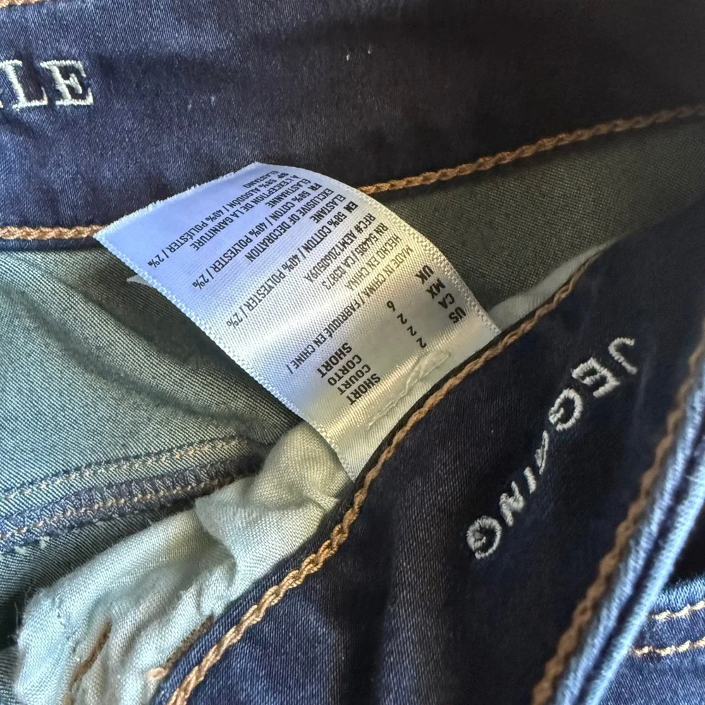 American Eagle Jeggings Womens 2 Short Blue Super Super Stretch Dark Wash Skinny